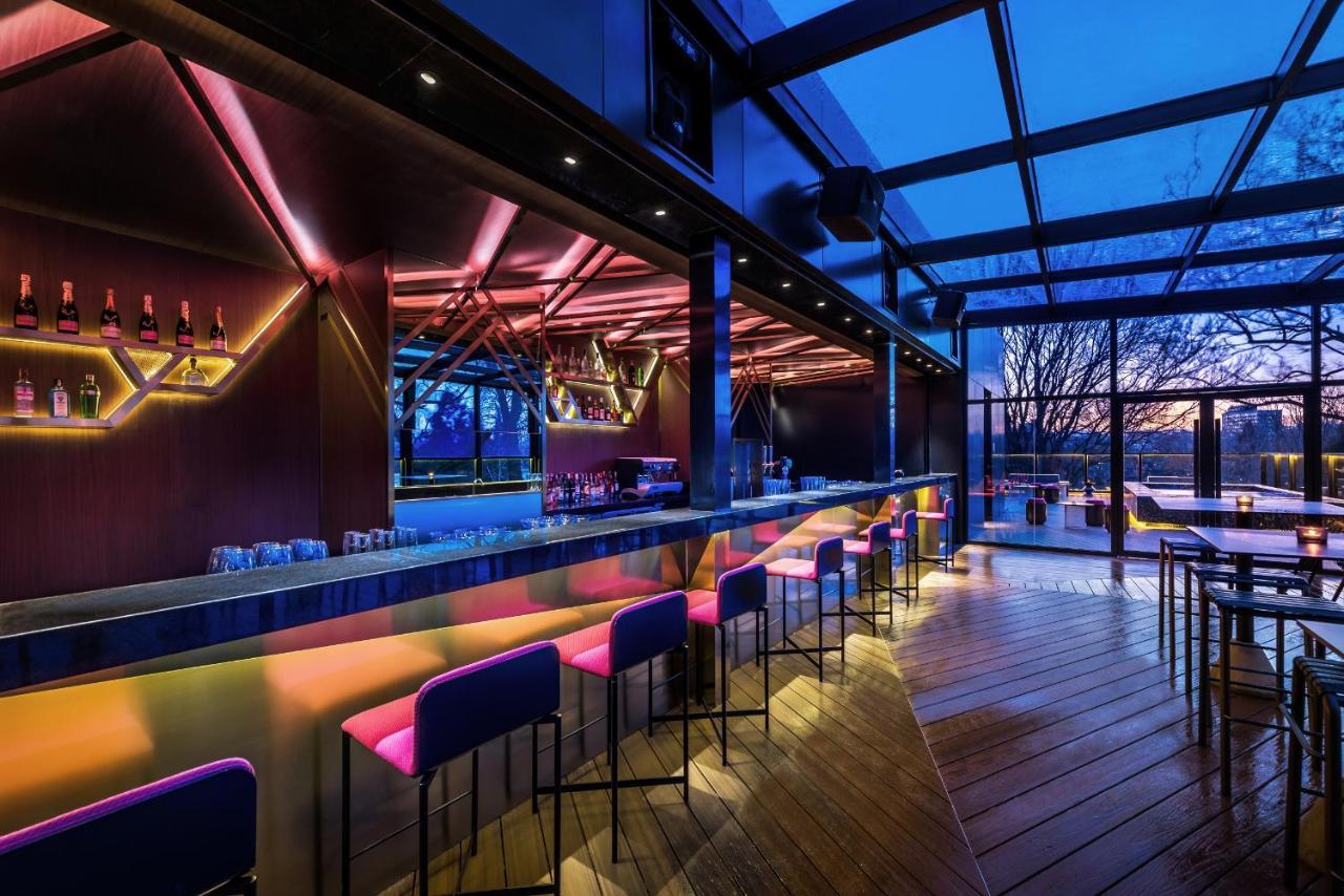 Vue Hotel Пекин Экстерьер фото